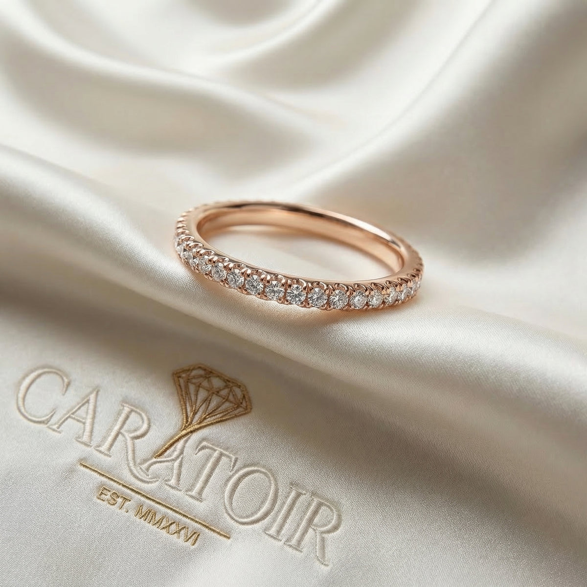 Petite Pave Band